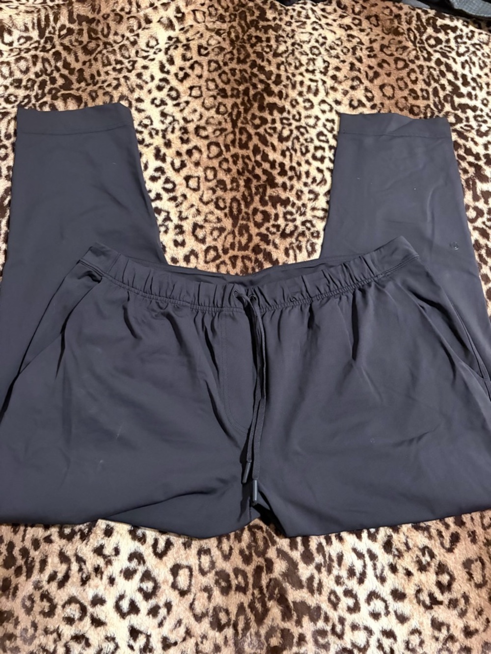 Black Lululemon Drawstring Athletic Pants / Joggers